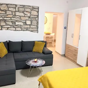  Apartman Eni & Dani Croatia